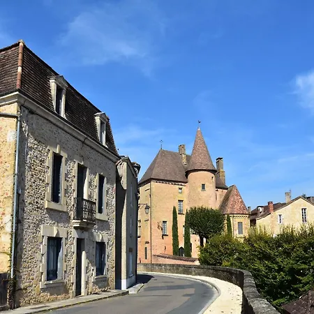 Mansion In Belves With Private Pool, Cleaning Included Vakantiehuis