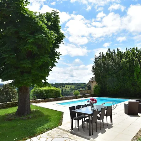 Mansion In Belves With Private Pool, Cleaning Included *